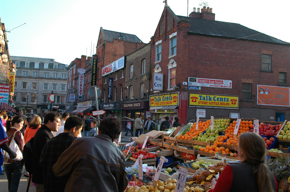 O'Connell Street, Dublin, Ireland / DUB Dublin fruit and vegetable market in Moore Street
